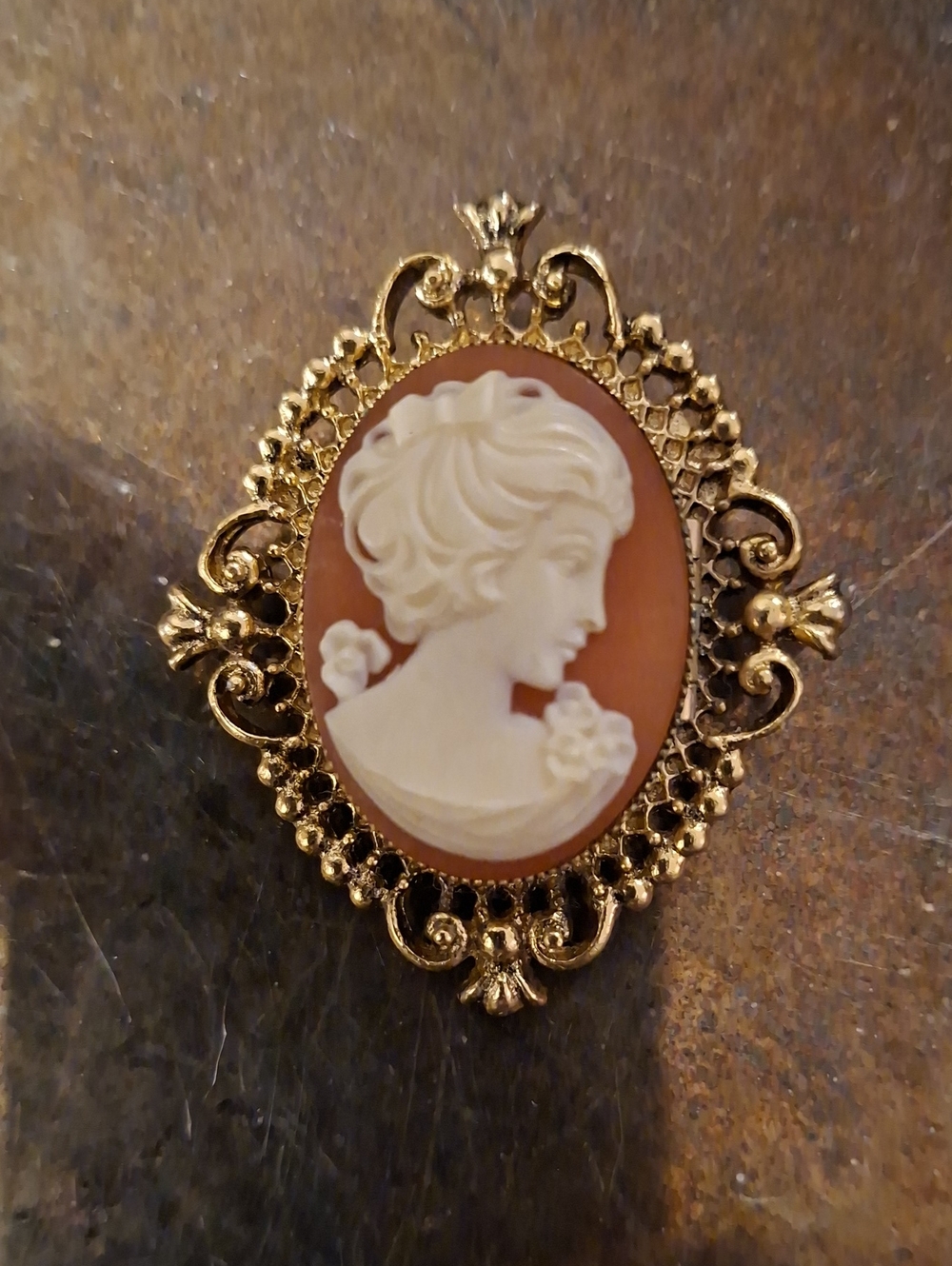 1970s Faux Cameo Scent Brooch